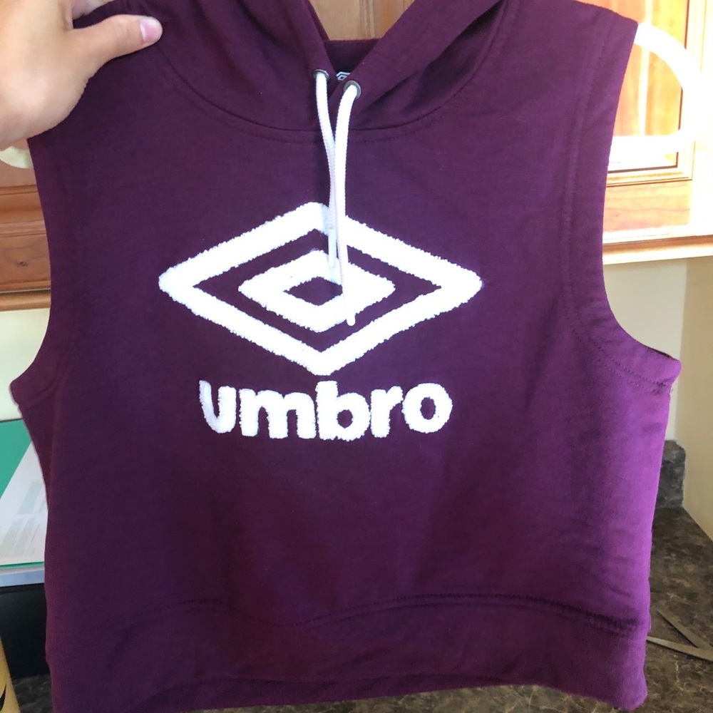 Umbro Sleeveless Crop Hoodie
